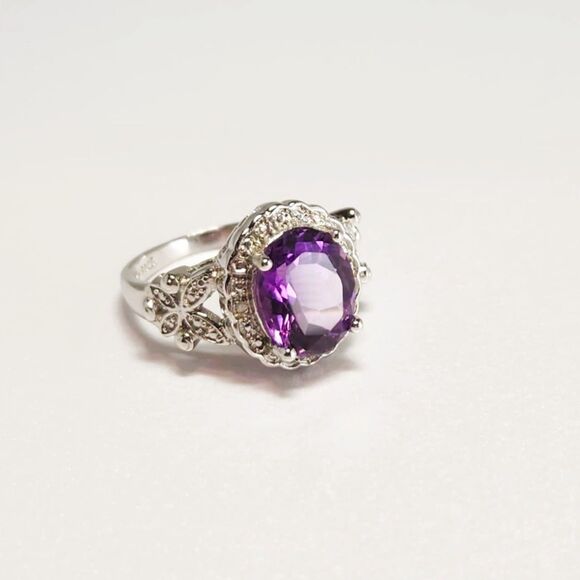 Amethyst Ring 3.1 Carats Sterling Silver Size 7 - Picture 6 of 8